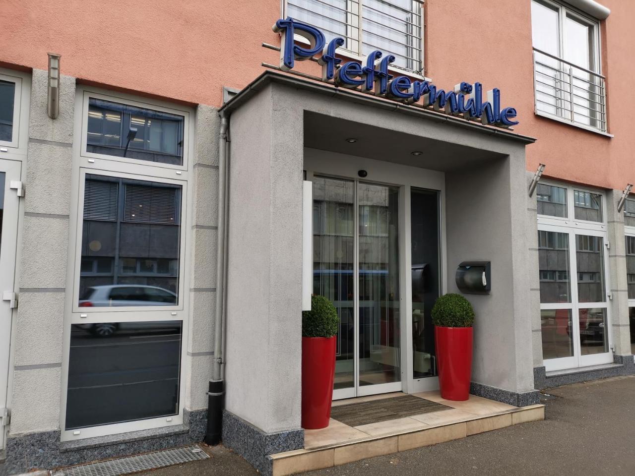 Hotel-Restaurant Pfeffermuhle Balingen Extérieur photo